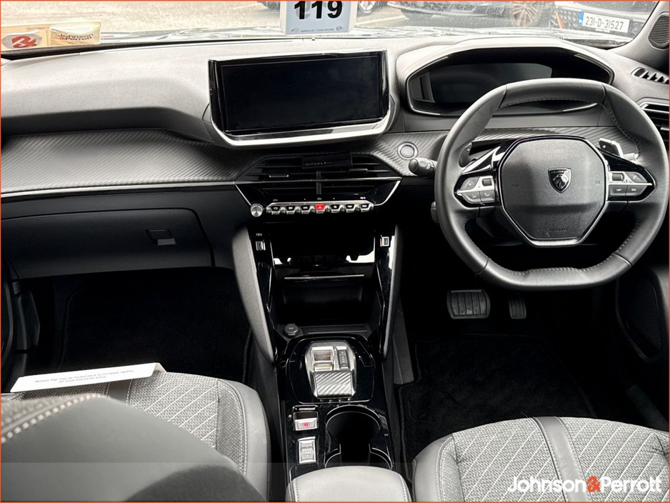 2025 Peugeot 2008 - image 4