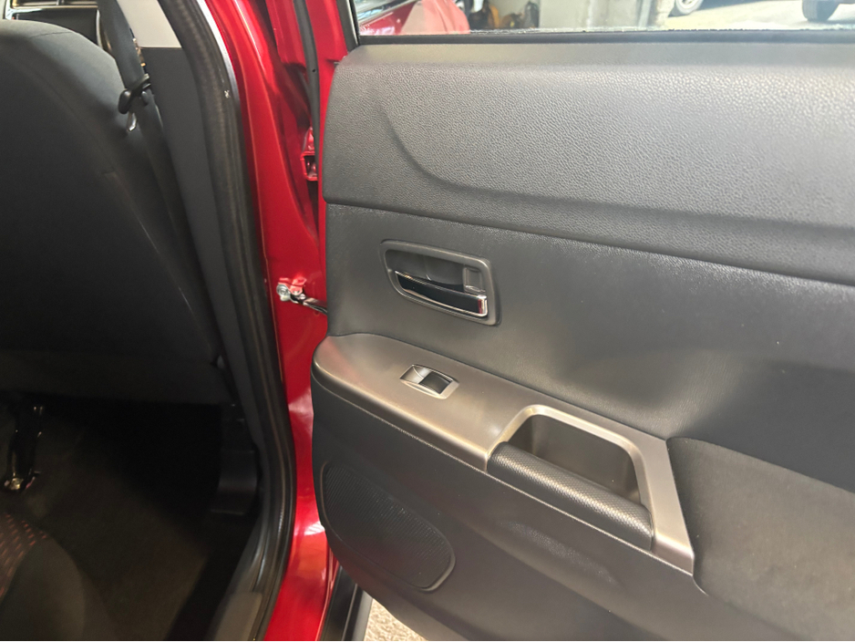 2019 Mitsubishi ASX - image 7