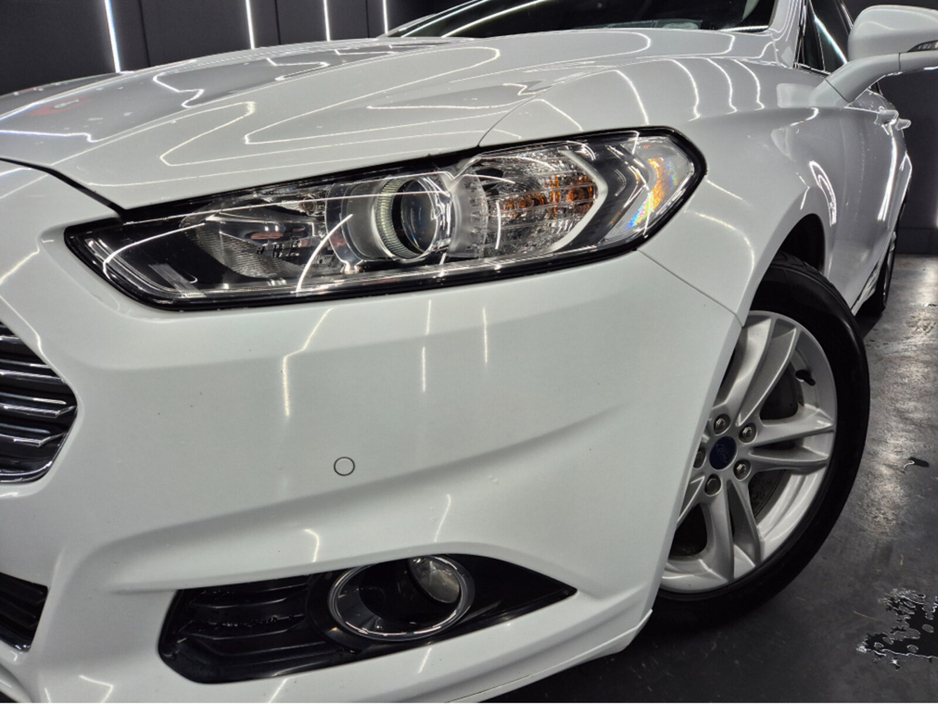 2017 Ford Mondeo - image 4