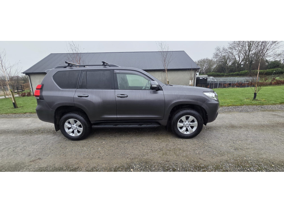 2019 Toyota Landcruiser LAND CRU LC LWB GX COMMERCIAL ** 1 OWNER IRISH VEHICLE ** MOTORWAY MILEAGE ** EXTEMEMLY WELL CARED FOR ** PRICE + VAT ** €23,500