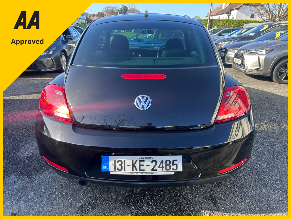 2013 Volkswagen Beetle - image 23