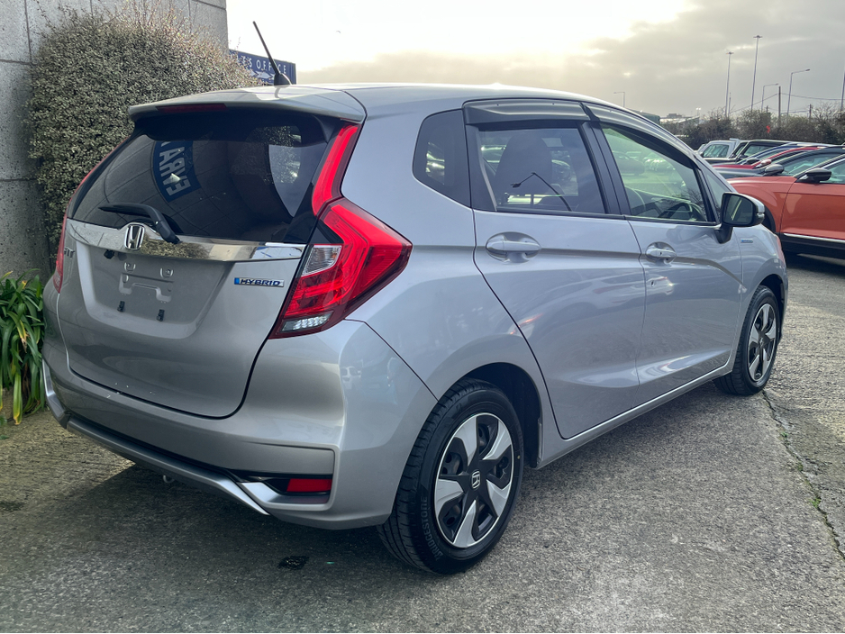 2018 Honda Fit - image 4