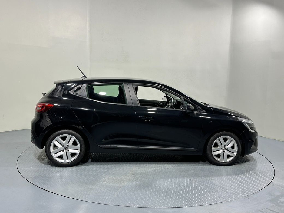 2022 Renault Clio Dynamique 1.0 Petrol 222 €14,400