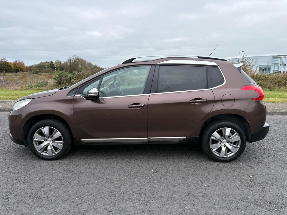 2014 Peugeot 2008 - image 4