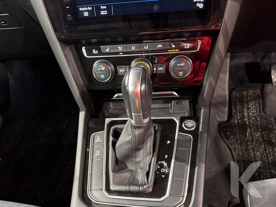 2018 Volkswagen Passat ESTATE - 1.4L TSI AUTOMATIC - HALF LEATHER UPHOLSTERY - REVERSE CAMERA/PARKING RADAR - CRUISE CONTROL €20,950