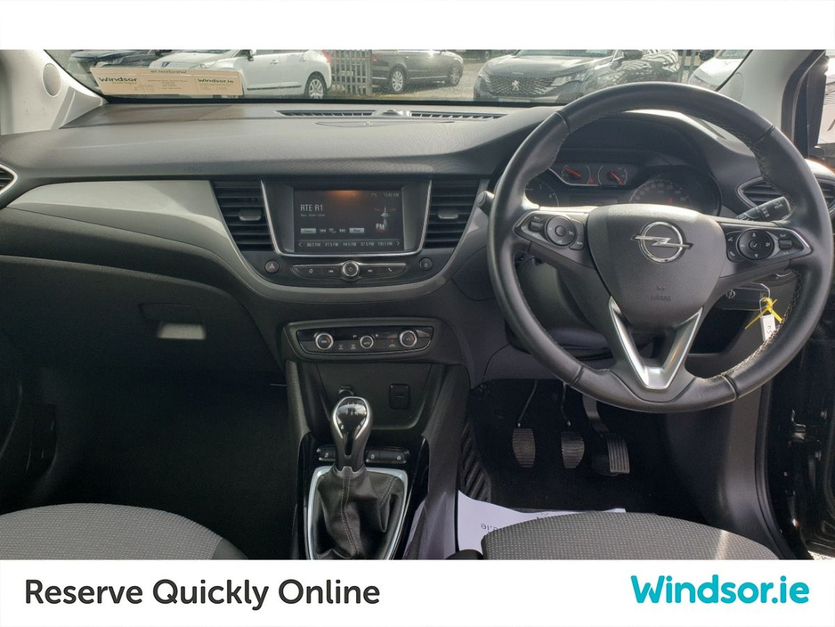 2022 Opel Crossland - image 3