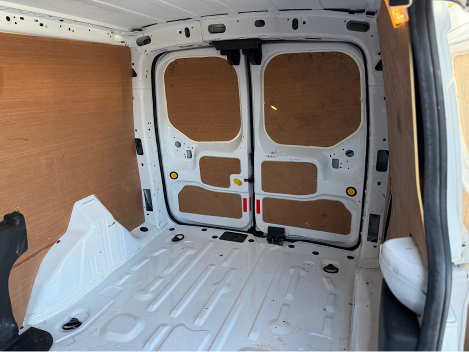 2018 Ford Transit Connect - image 33
