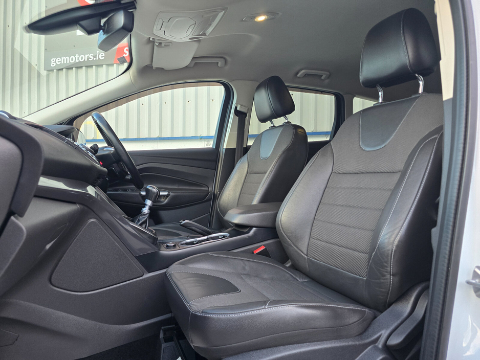 2015 Ford Kuga 2.0TDCI 150PS Titanium €8,995