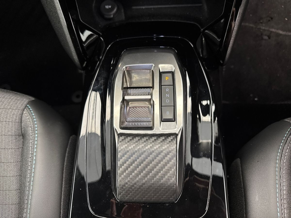 2023 Peugeot 2008 - image 16