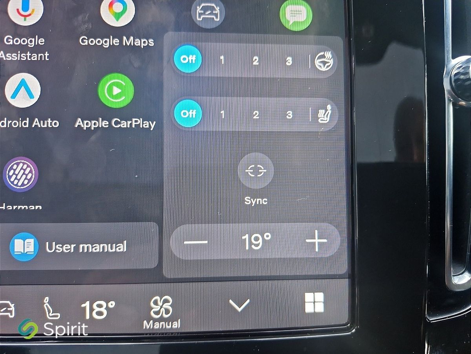 2023 Volvo C40 - image 12