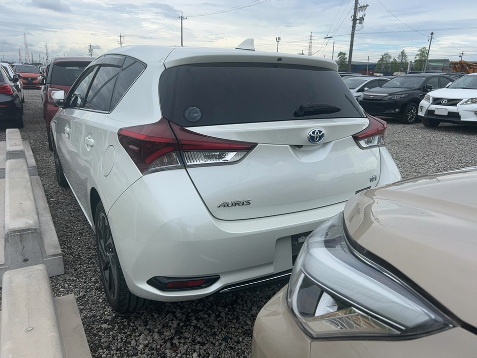 2017 Toyota Auris G-PACK 1.8 HYBRID 5DR  AUTOMATIC