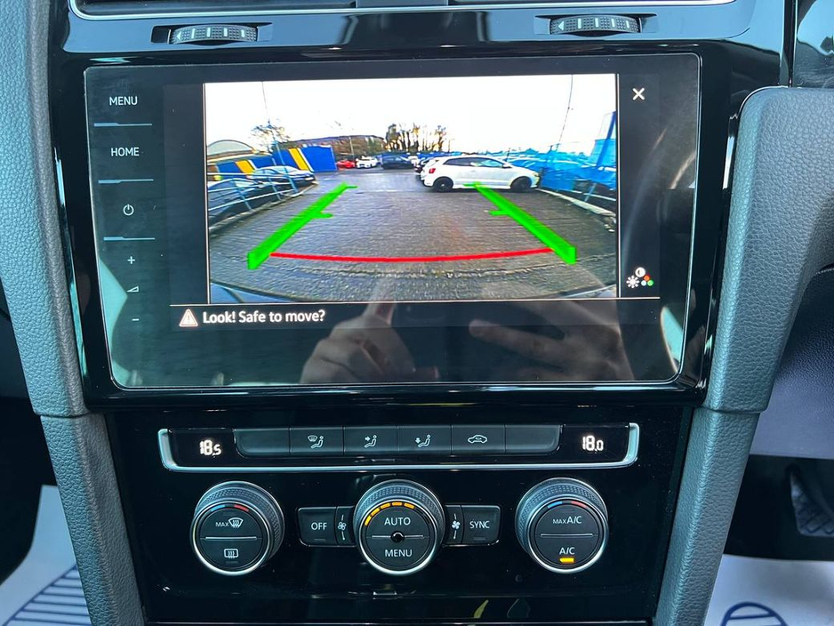 2019 Volkswagen Golf - image 7