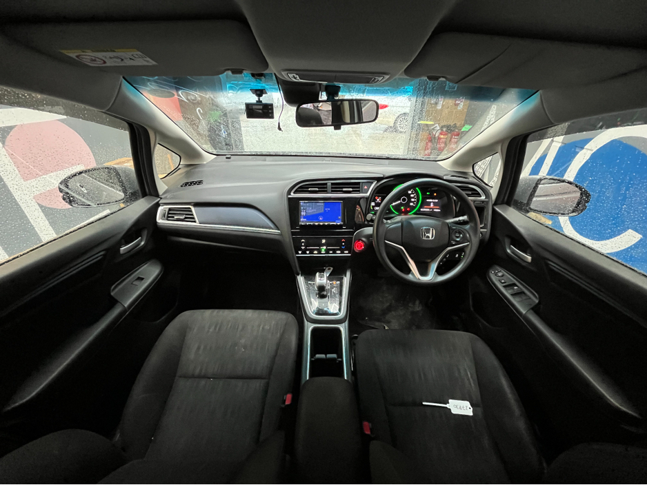 2022 Honda Shuttle €17950 2022 HONDA SHUTTLE HYBRID SENSING 2.0 AUTOMATIC / CRUISE CONTROL / REVERSE CAMERA / ELECTRIC SEATS / AUTOMATIC DOORS €17,950