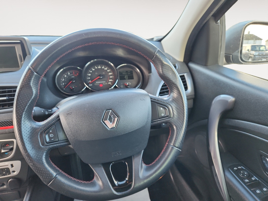 2014 Renault Megane - image 11