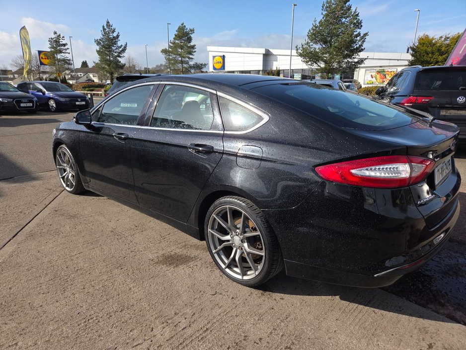 2017 Ford Mondeo - image 6