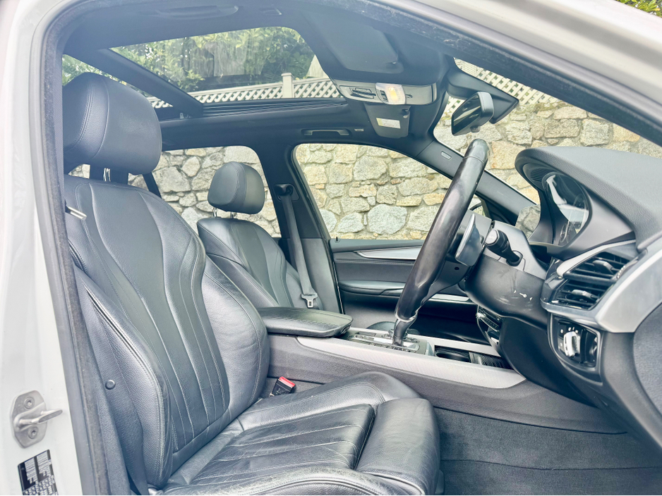 2016 BMW X5 - image 19