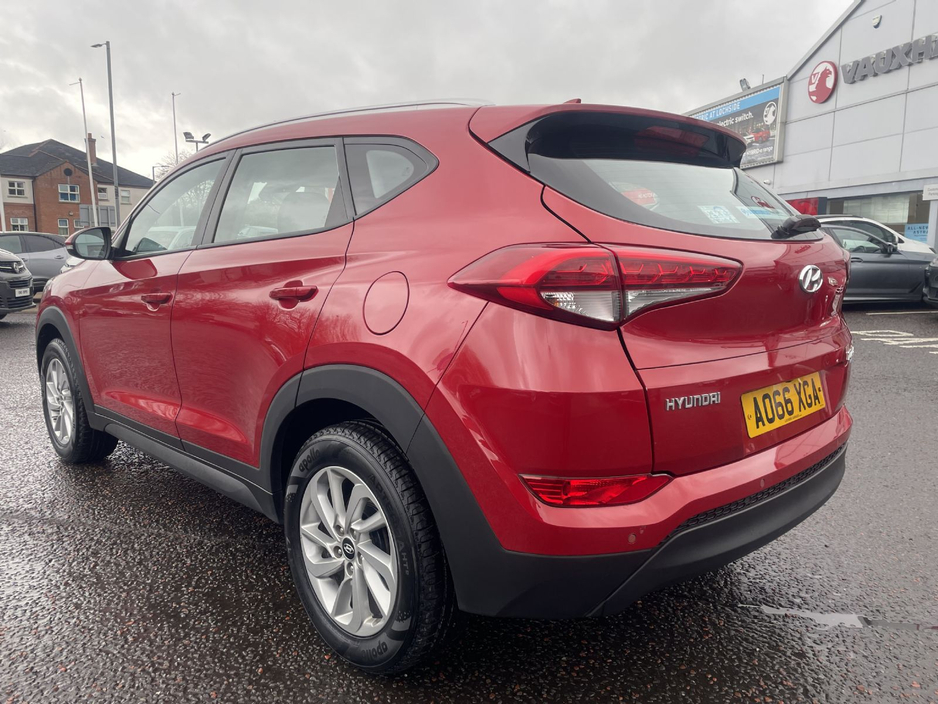 2017 Hyundai Tucson - image 5