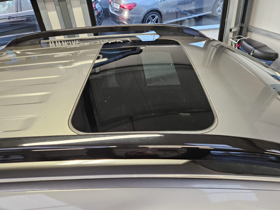 2019 Nissan Navara - image 3