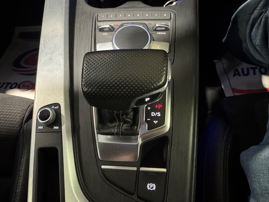 2016 Audi A4 - image 18