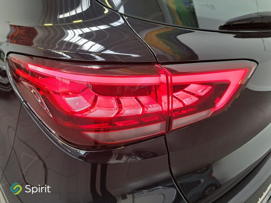 2022 MG ZS - image 23