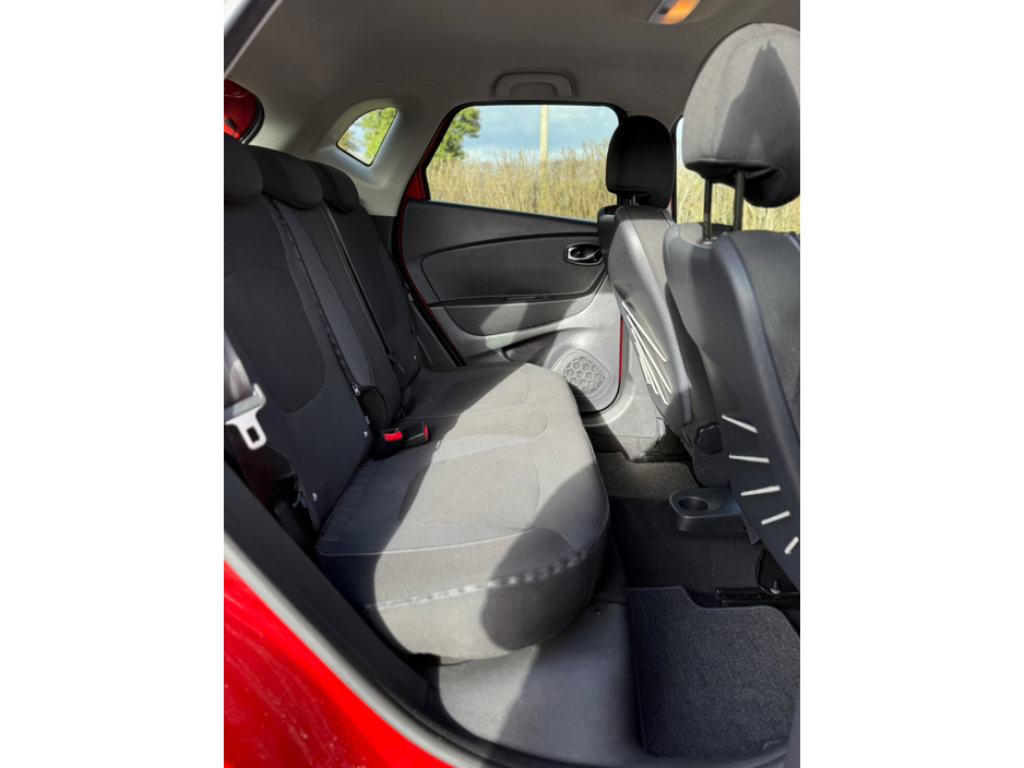 2019 Renault Captur - image 24