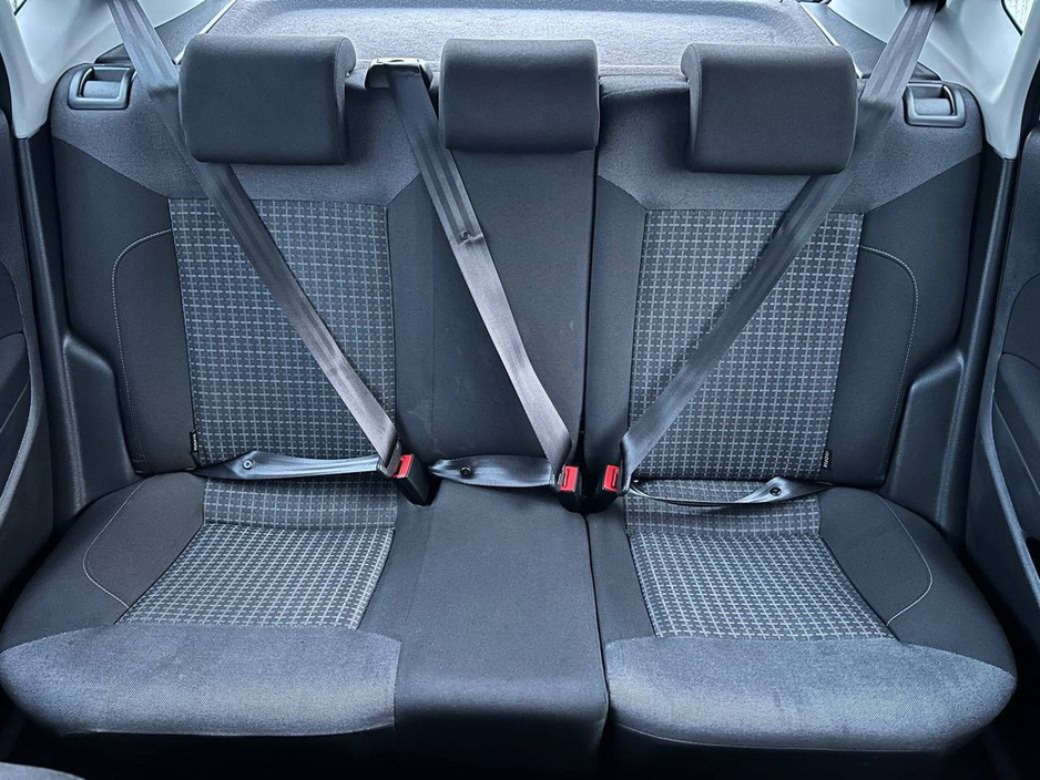 2016 Volkswagen Polo COMFORTLINE 1.2 TSI // FULL SERVICE HISTORY // LOW MILEAGE // DIGITAL CLIMATE CONTROL €13,750