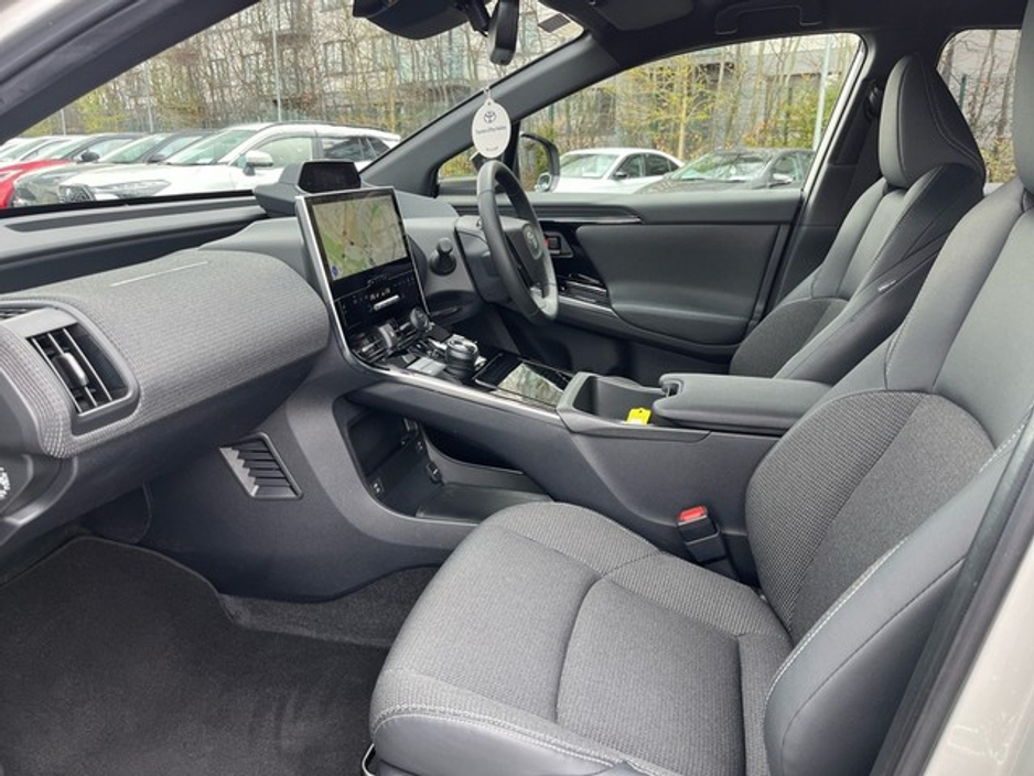 2023 Toyota bZ4X - image 7