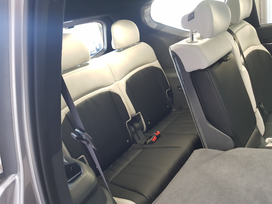 2026 Kia EV9 - image 9