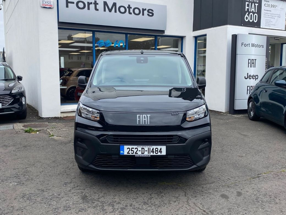 2025 Fiat Doblo SWB 1.5TD (100HP) 650KG Payload , 3 Front Seats €21,995