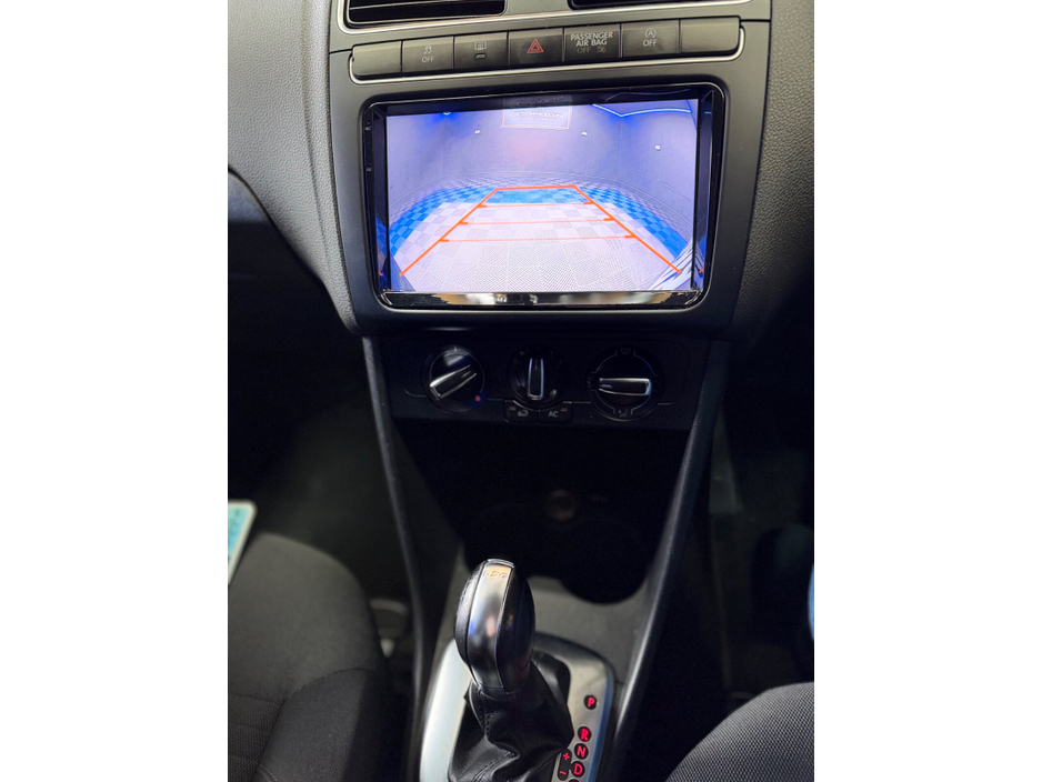 2013 Volkswagen Polo - image 20