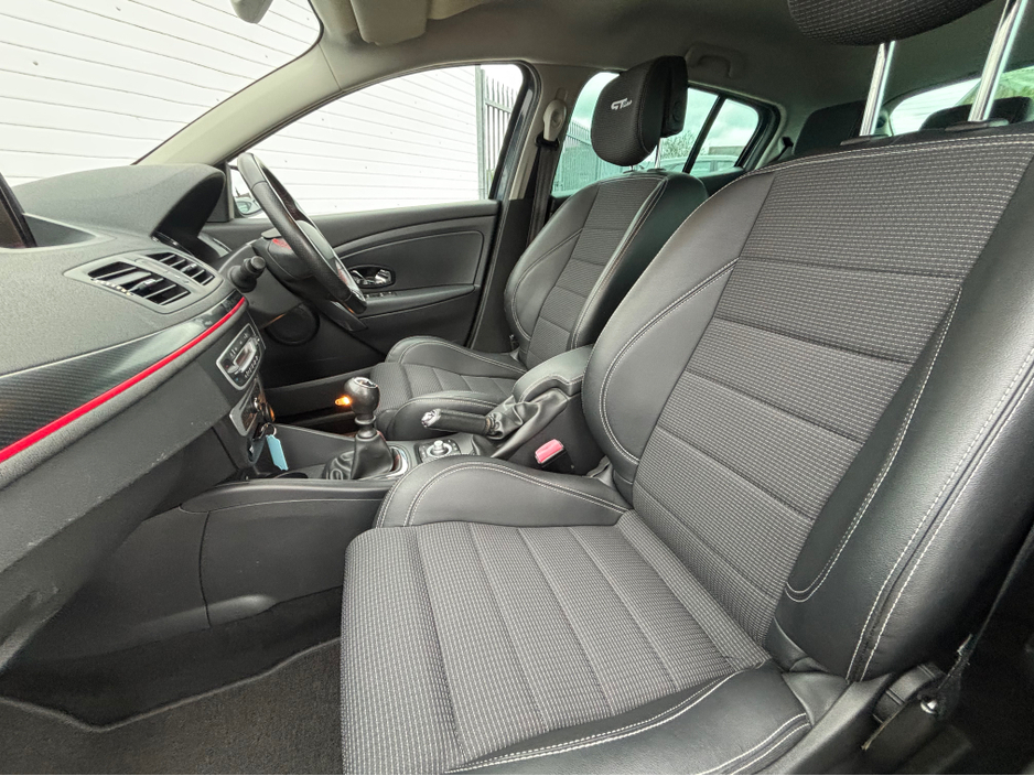 2016 Renault Megane - image 17