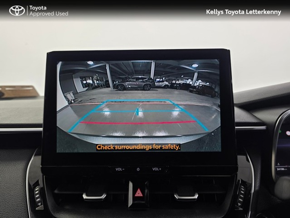 2025 Toyota Corolla - image 13