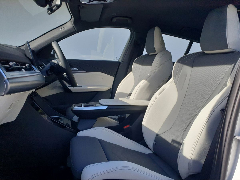 2026 BMW iX2 - image 7