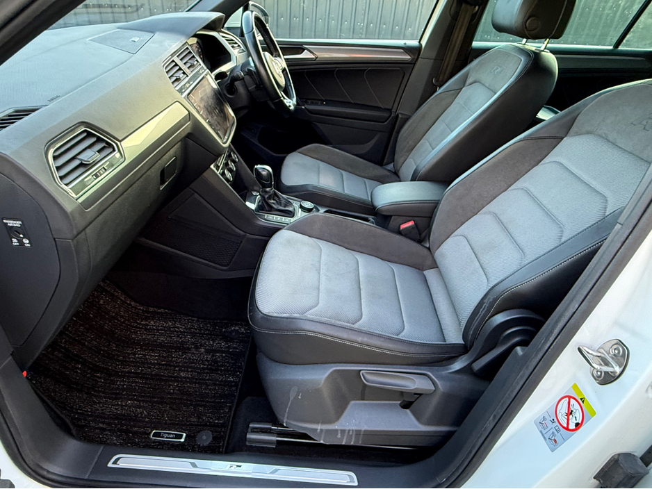 2018 Volkswagen Tiguan - image 19