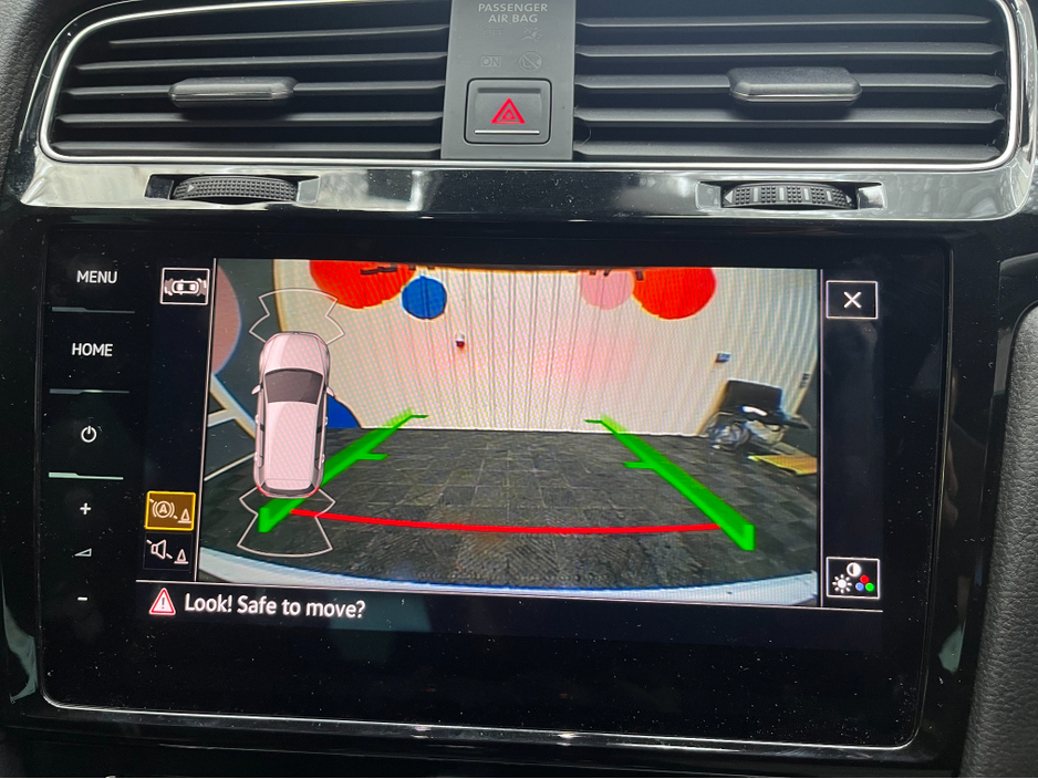 2018 Volkswagen Golf - image 18