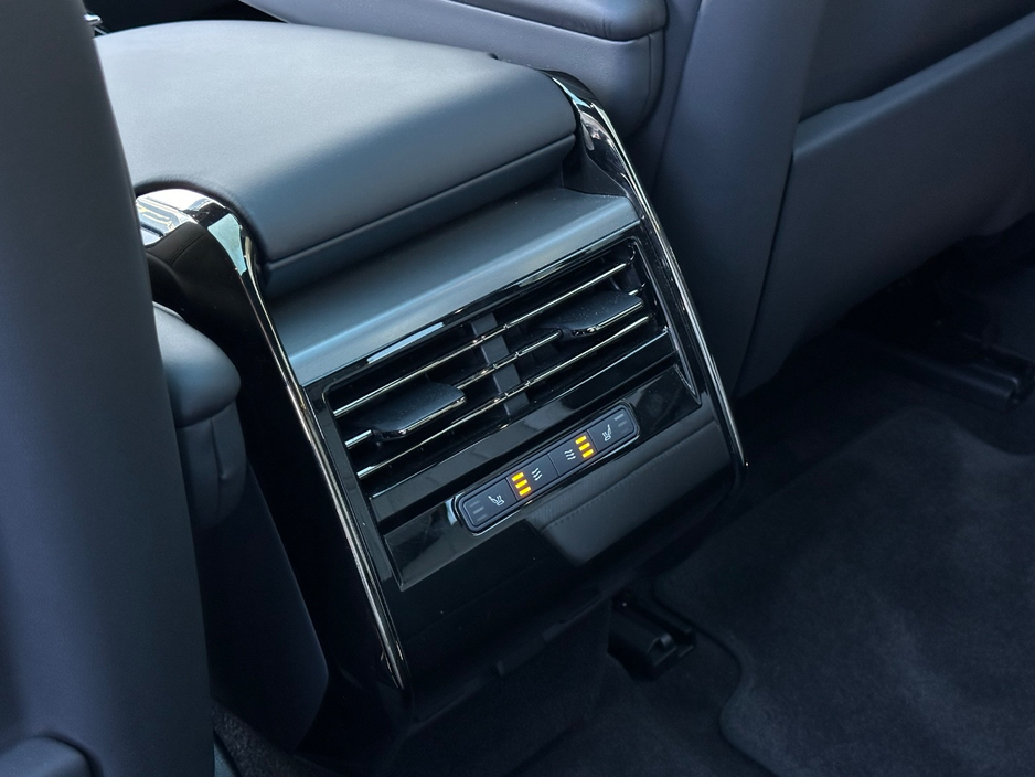 2025 Land Rover Range Rover Sport - image 17