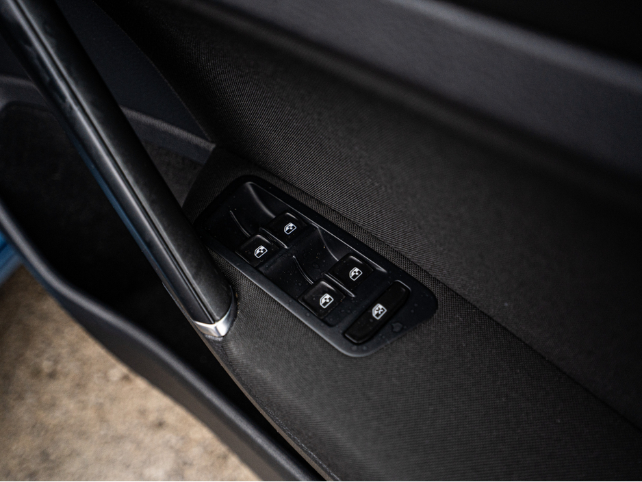 2016 Volkswagen Golf 2016 VW Golf 1.4tsi Auto/High spec/1yr warranty €12,888