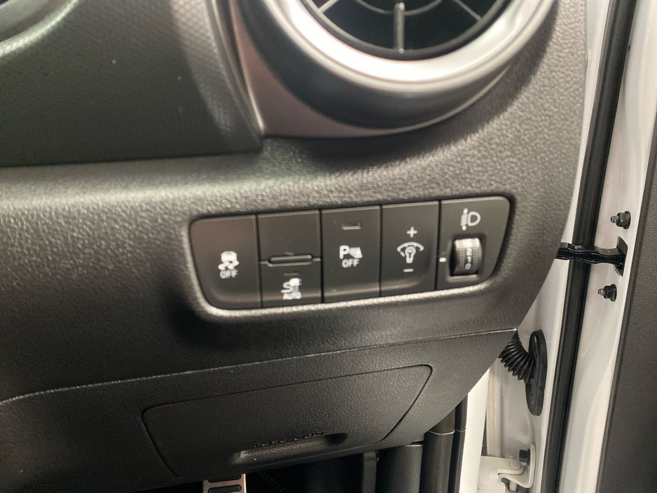 2023 Hyundai Kona Kona EV Executive 39 kWh €17,995