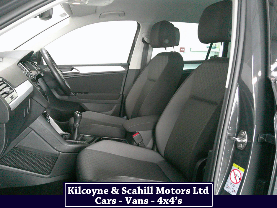 2019 Volkswagen Tiguan - image 13