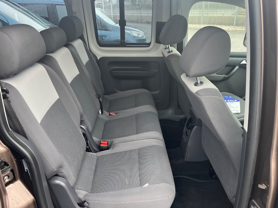 2014 Volkswagen Caddy - image 14