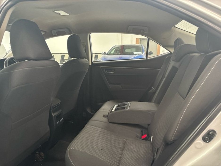 2016 Toyota Corolla - image 7