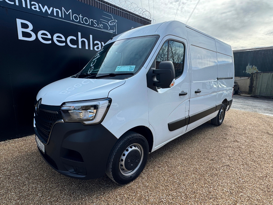 2022 Renault Master - image 8