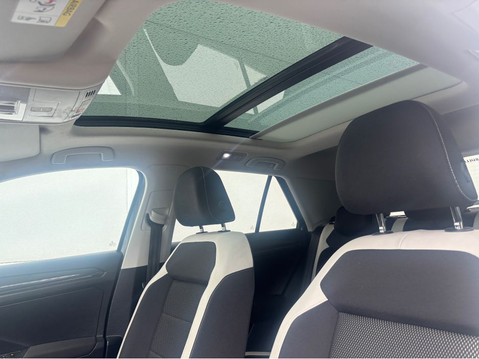 2019 Volkswagen T-Roc - image 20