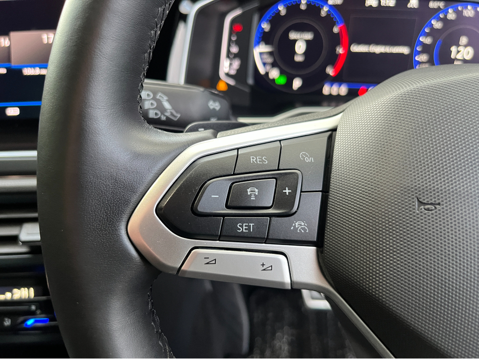 2022 Volkswagen Polo R-LINE AUTOMATIC 1.0 PETROL //KEYLESS ENTRY//ADAPTIVE CRUISE CONTROL//REVERSE CAMERA// €21,950