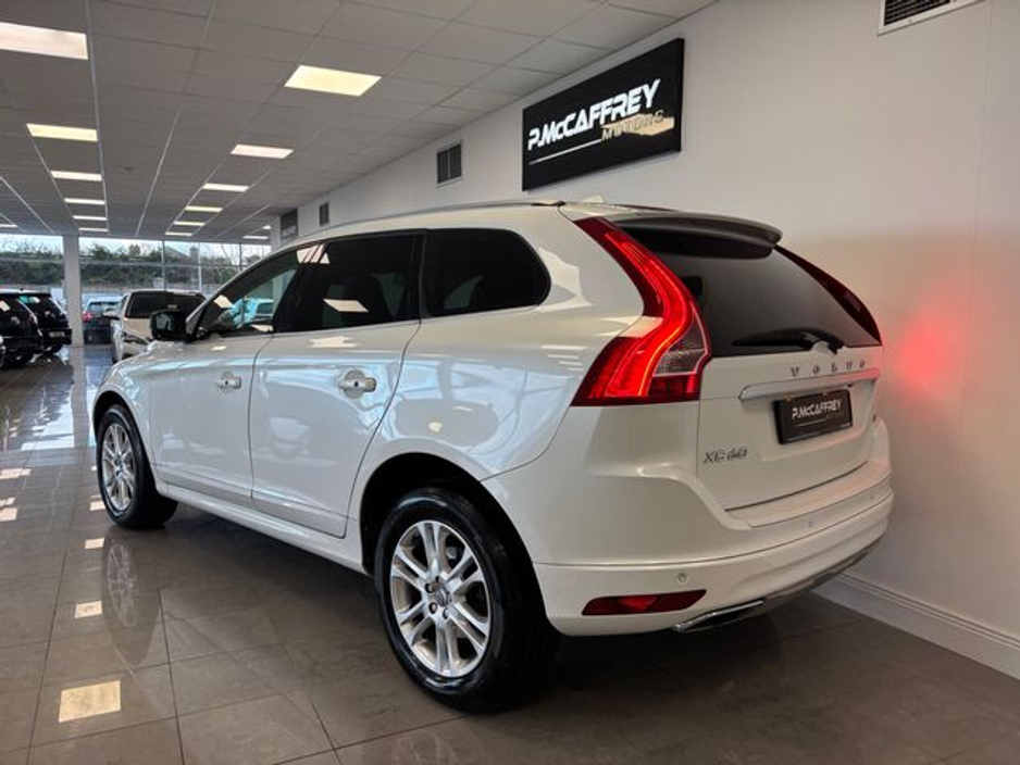 2015 Volvo XC60 D4 (181hp) FWD SE Lux Geartronic €11,995