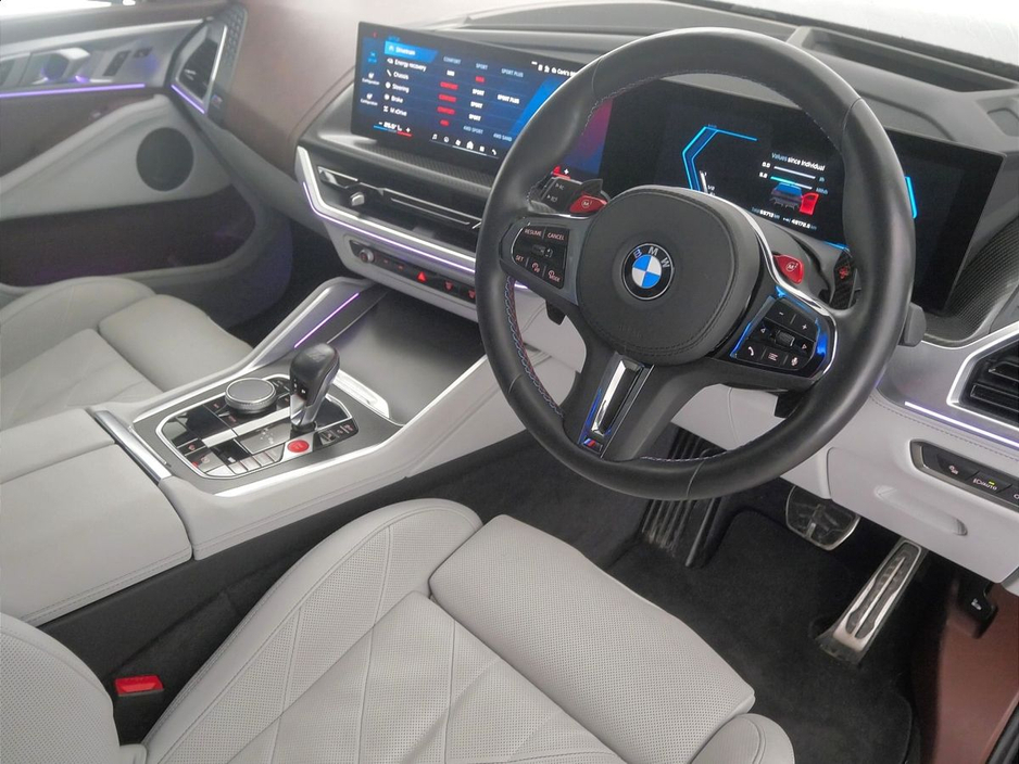 2024 BMW XM - image 6