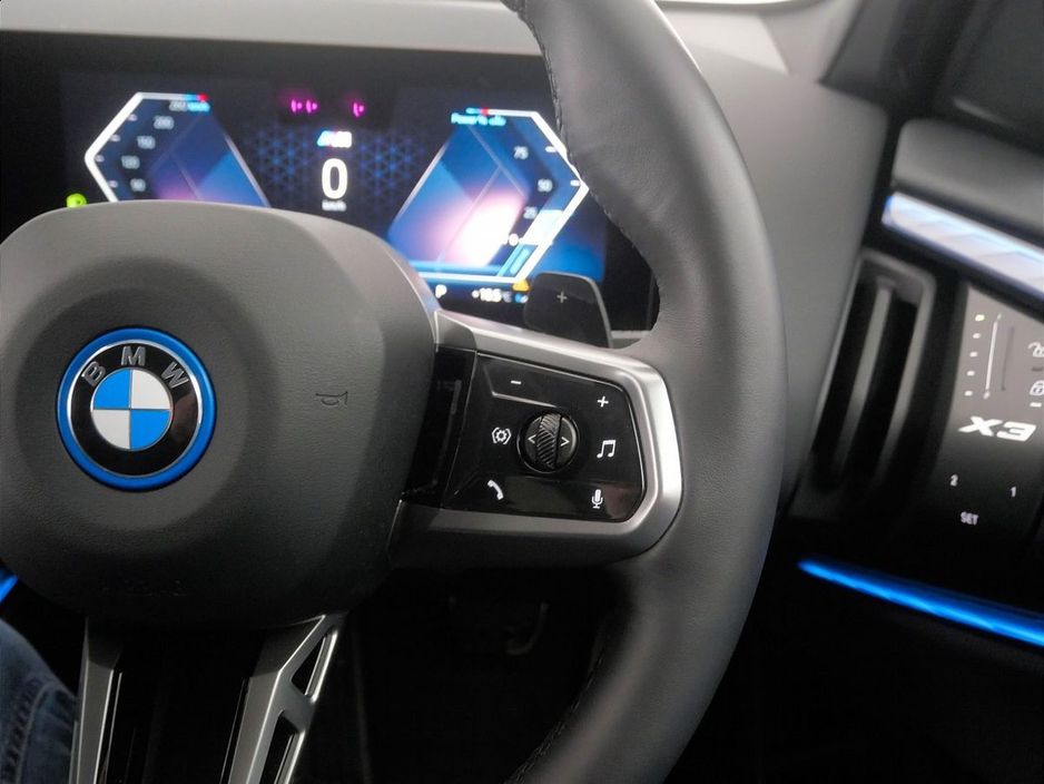 2025 BMW X3 - image 17