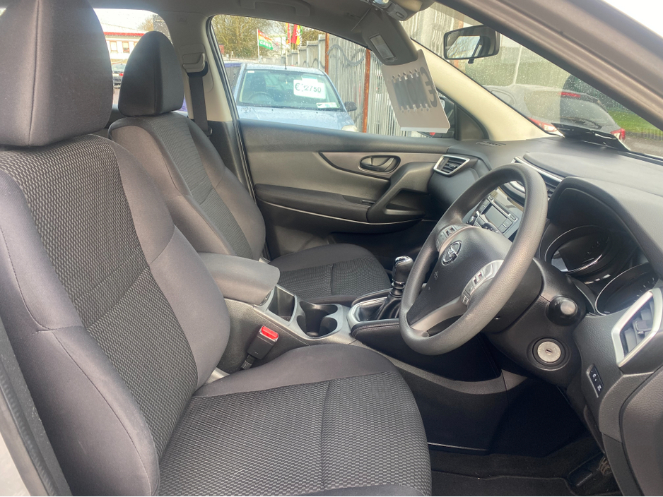 2017 Nissan Qashqai 1.2 PET XE E6 4DR €11,250