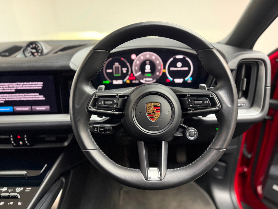 2024 Porsche Cayenne - image 21