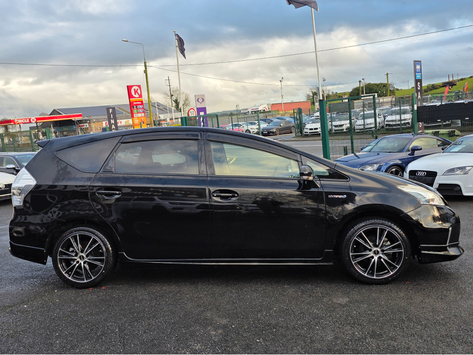 2013 Toyota Prius Alpha (7 Seater) - SELF CHARGING HYBRID -ALLOYS - REVERSE CAMERA -SIMI DEALER - LOW ROAD TAX BAND €13,450